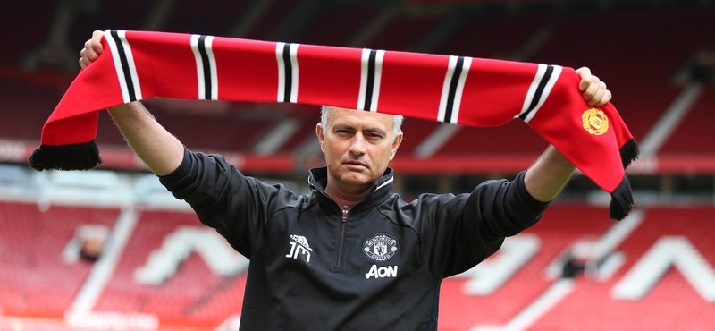 Моуриньо добыл первую победу у руля Манчестер Юнайтед, Чемпионаты и лиги